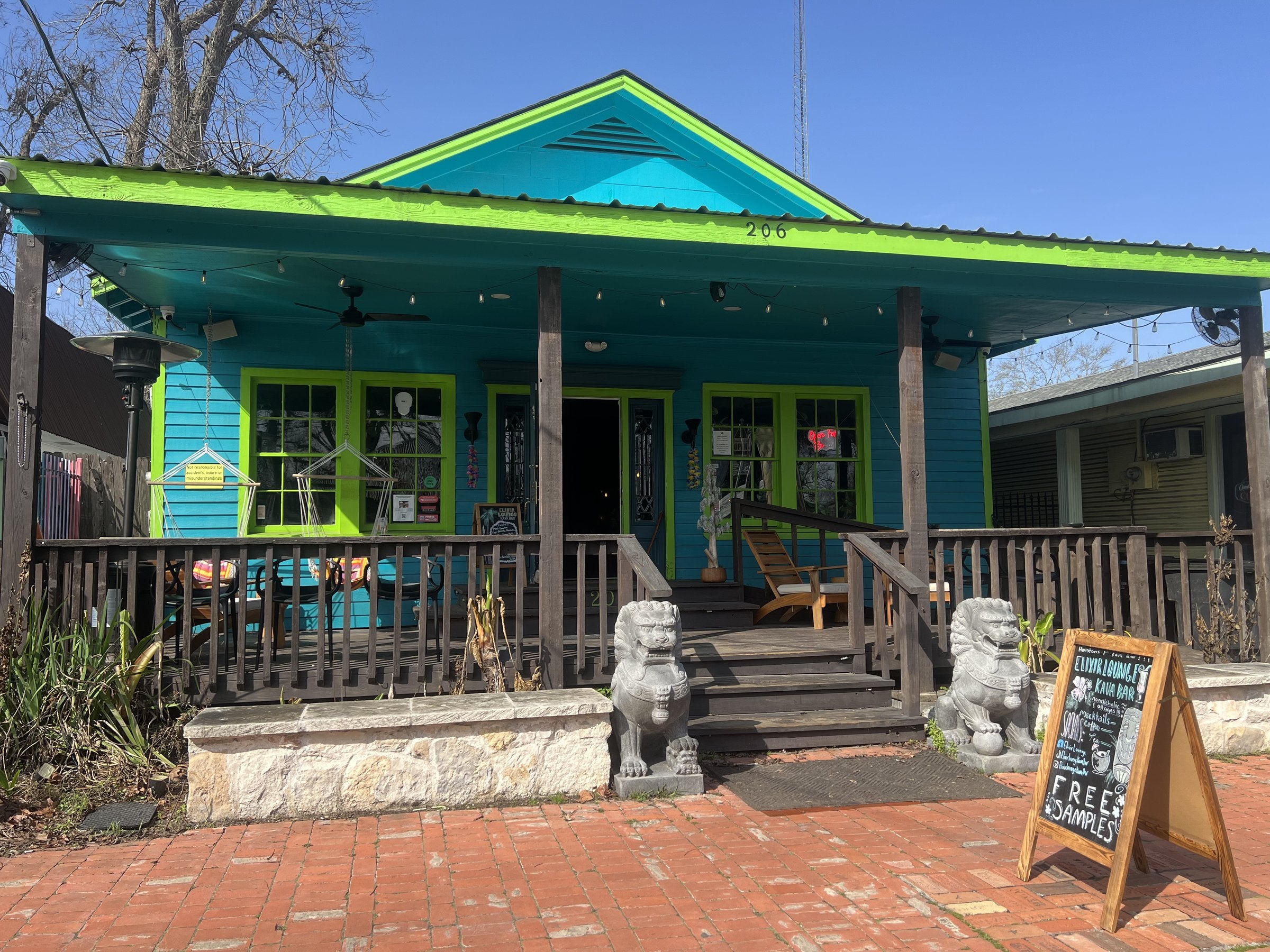 Elixir Lounge Kava Bar storefront at 206 Main Street, Old Town Spring